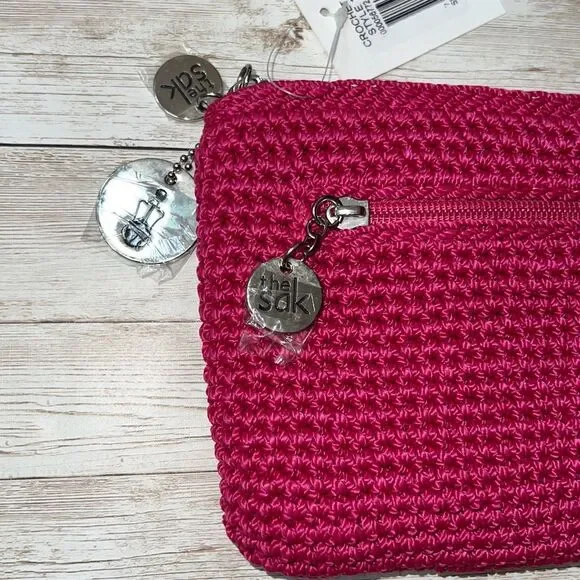 NWT THE SAK Crochet Craze Whatever Pinkberry Wristlet Silver Tone Hardware - Picture 3 of 14